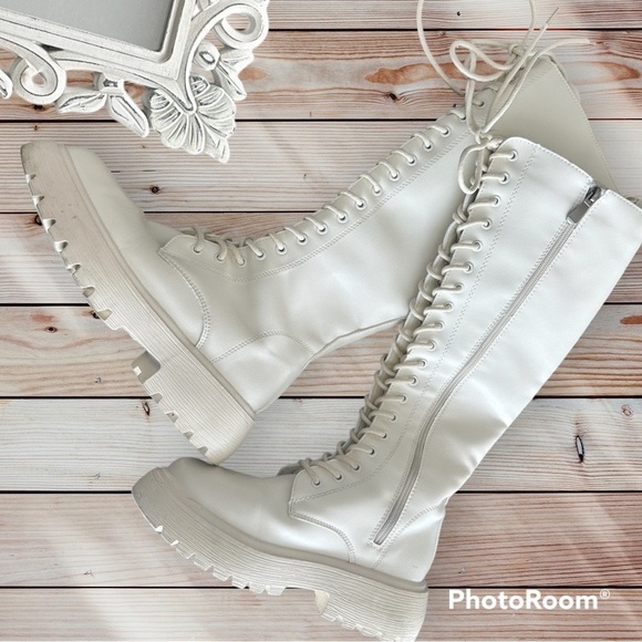 Shein boots size 5, 5.5 slipped cream used - Picture 3 of 12